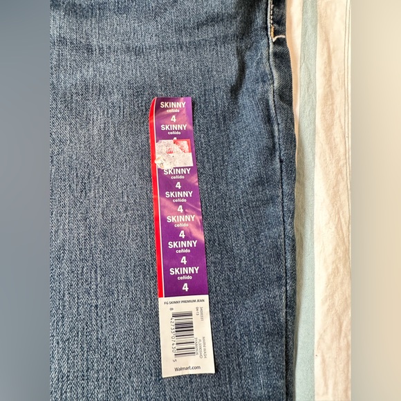 NWT Faded Glory Size 4 Skinny Jeans - Picture 5 of 5